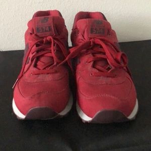 Red New Balance size 10